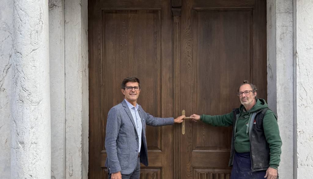 Kranjska mestna tržnica dobila nova vhodna vrata po vzoru izvirnih