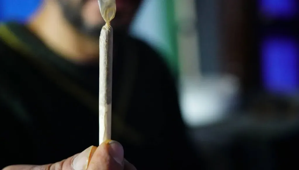 Dijak mariborske šole po zaužitju drog potreboval zdravniško pomoč? Posredovala policija
