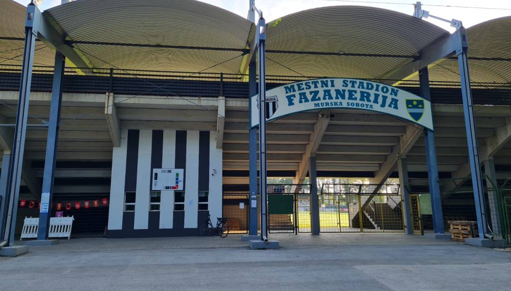 V Fazaneriji vre, mladinska šola Mure pod vse večjim pritiskom