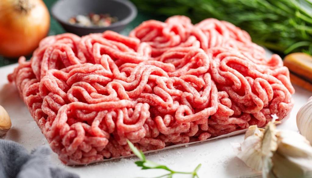 Ste v Eurospinu kupili to mleto meso? V njem so našli nevarno bakterijo