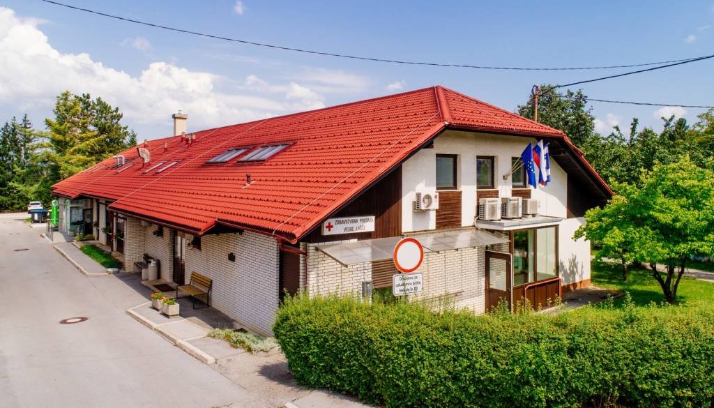 Zdravstveno postajo Velike Lašče čaka prenova: v mansardi bodo uredili prostore za fizioterapijo