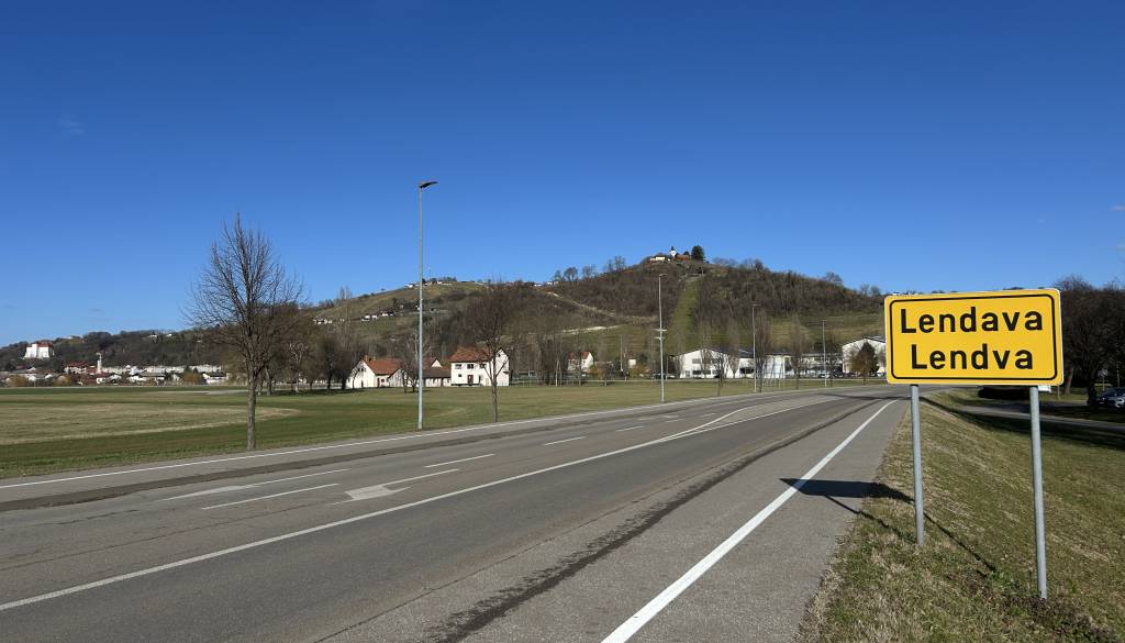 Zemljišče propadle Nafte Lendava vse cenejše, cena padla za več kot 70 odstotkov