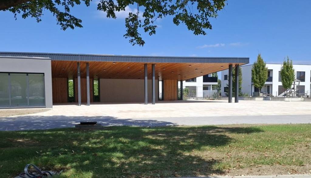 Sosedje s pritožbo nad novo tržnico v Črenšovcih, odprtje še naprej pod vprašajem