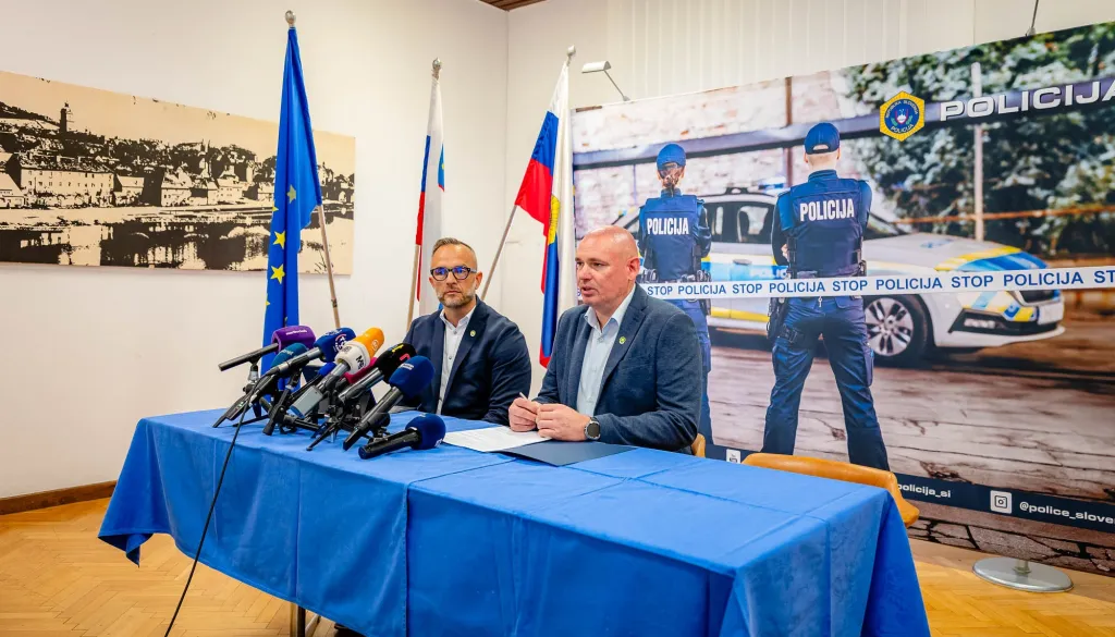 V Murski Soboti hišne preiskave zaradi trgovine z ljudmi, odkrili najmanj 14 žrtev