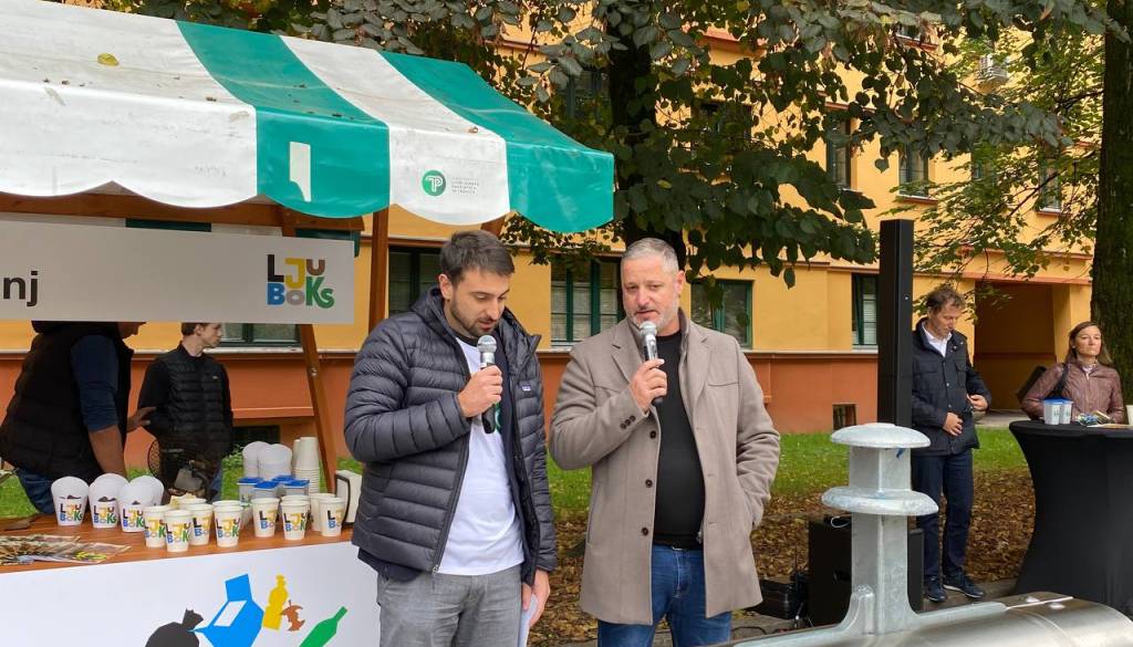 FOTO in VIDEO: Ljubljanski zbiralniki dobivajo novo podobo, na ulice prihaja Ljuboks