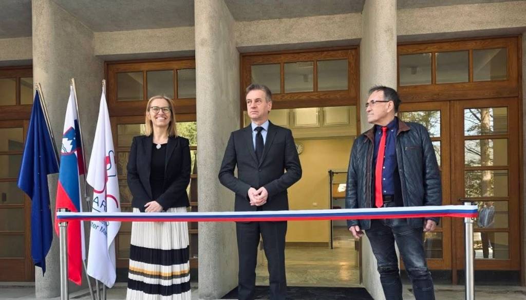 Trak prerezali že marca, negovalna bolnišnica na Pohorju pa še vedno brez pacientov