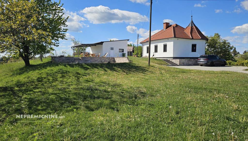 Stoletna hiša v Pomurju naprodaj za skoraj 200 tisočakov