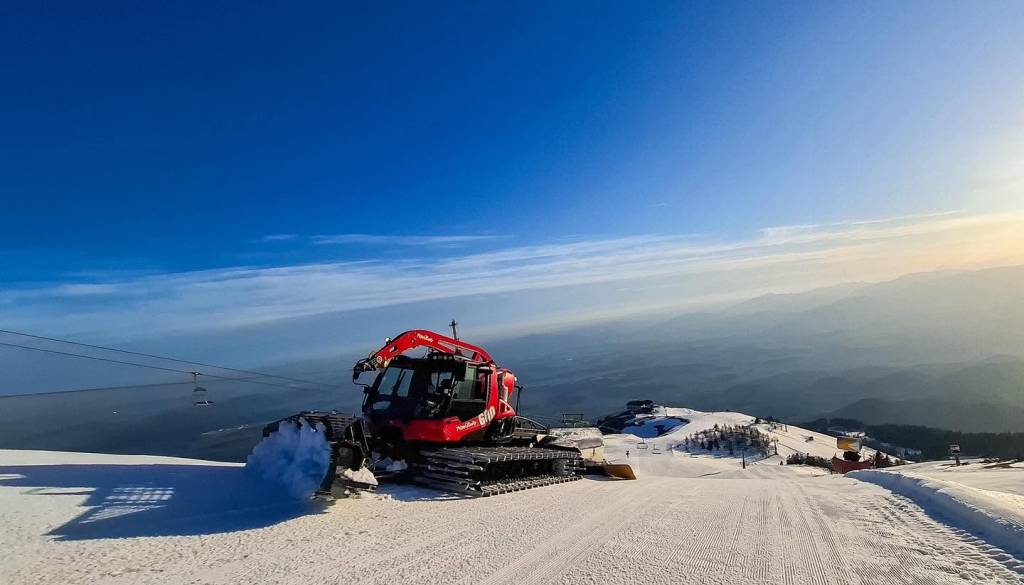 Gorenjska smučišča pred novo sezono z velikimi novostmi, znane tudi cene vozovnic