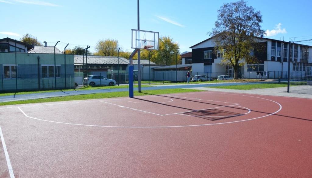 Igrišče ob Ljubljani dobilo novo podobo, stala je več kot 30.000 evrov