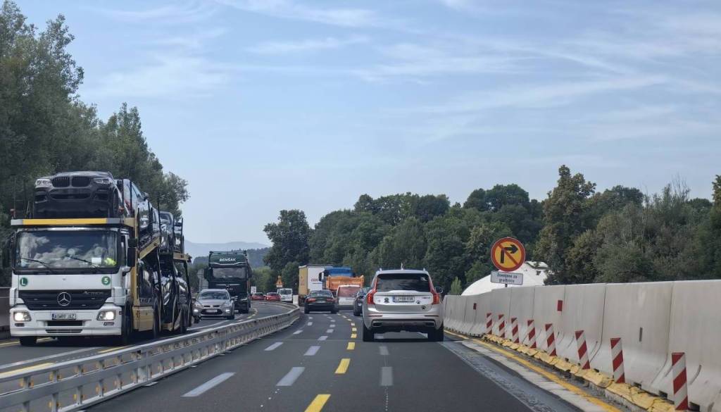 Olajšanje za voznike na štajerski avtocesti, promet proti Ljubljani znova sproščen