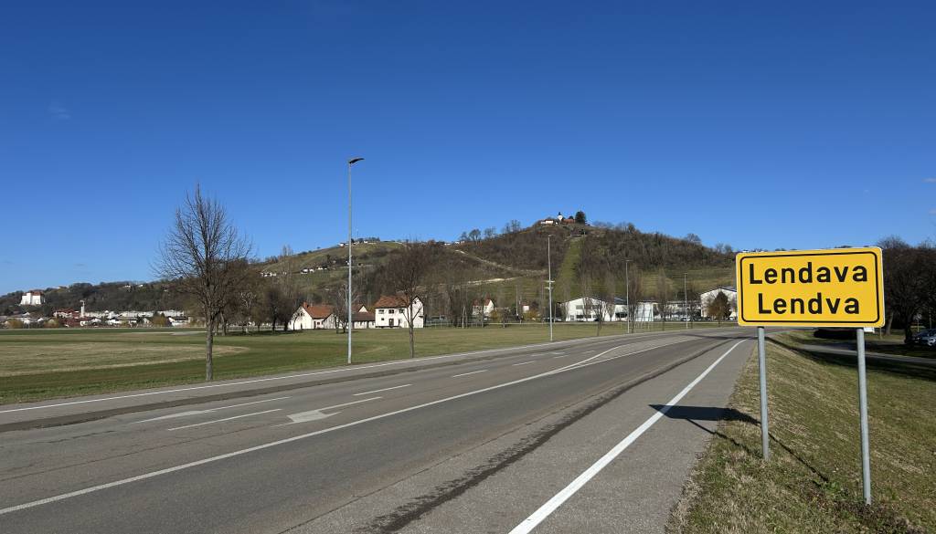 Prodali garažo, skladišče, črpališča in zemljišča v Lendavi, toliko so iztržili