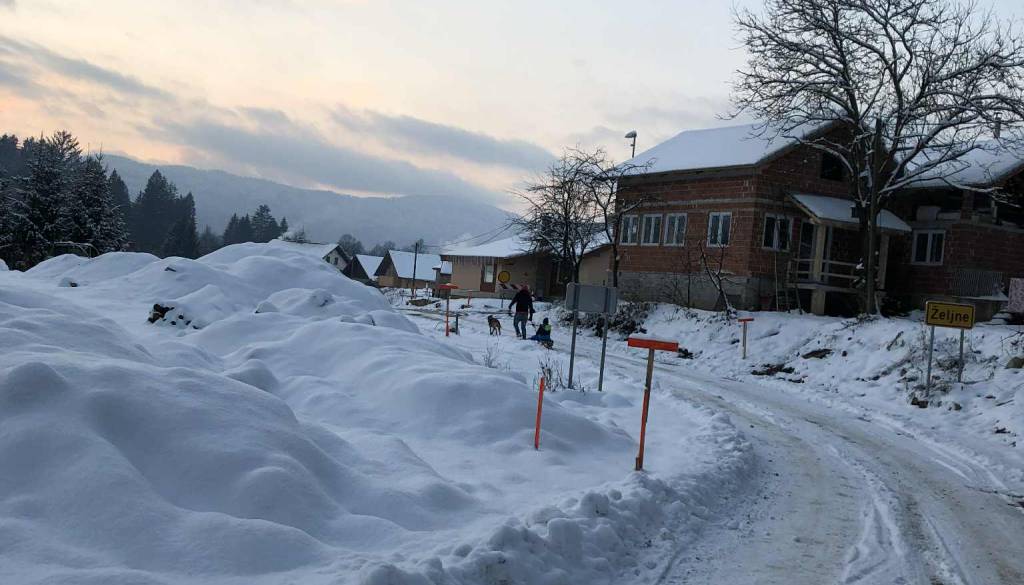 Ohladitev in prvi sneg že v nedeljo, zapade lahko do 20 centimetrov snega