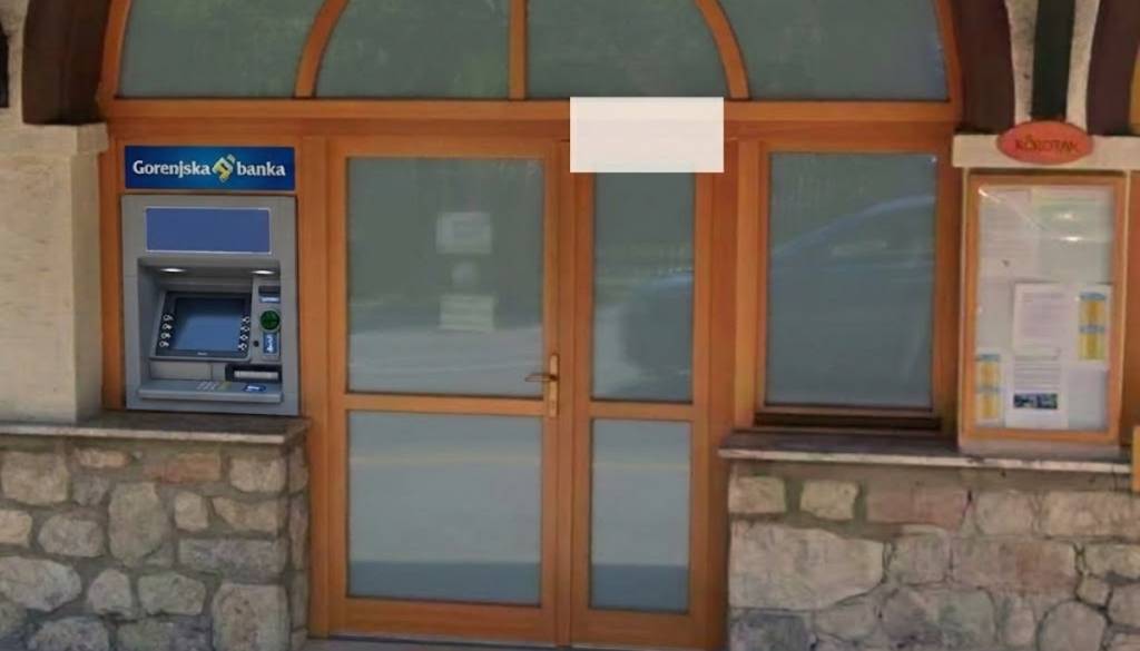 Na Jezerskem umikajo bankomat, a kraj brez njega ne bo ostal