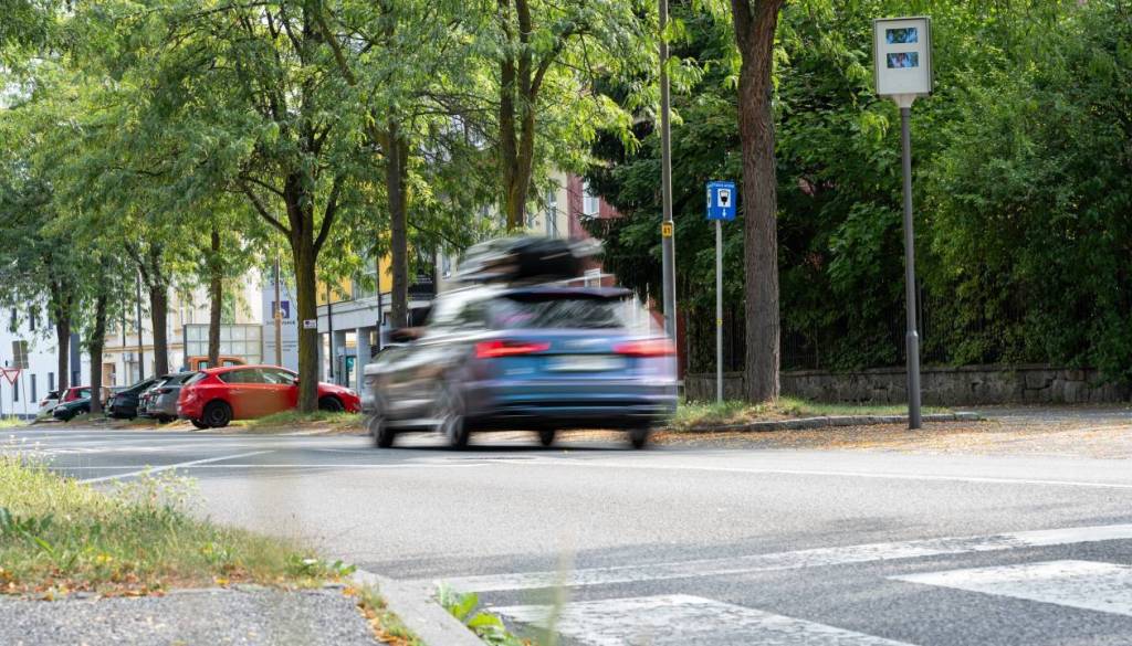 Maribor širi nadzor hitrosti: Nova radarska ohišja na treh lokacijah, kje jih bodo postavili?