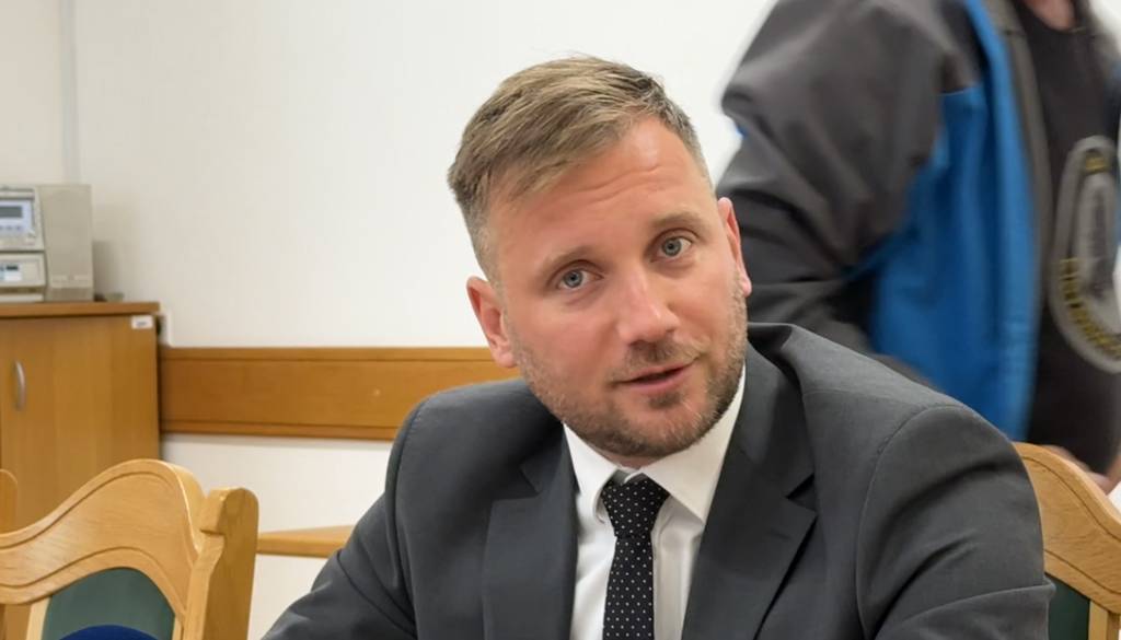 REZULTATI ANKETE: Kako zadovoljni so bralci Dolenjskainfo z delom kočevskega župana Gregorja Koširja?