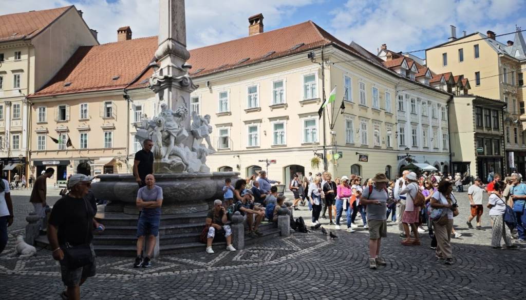 Ljubljana pod pritiskom! Ima 293.244 prebivalcev, v osmih mesecih pa več kot dva milijona turističnih nočitev