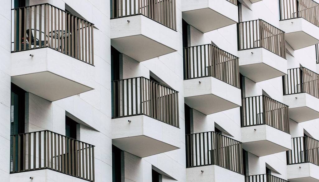 Zagotavljanje stanovanj tudi z ukrepi na najemnem trgu