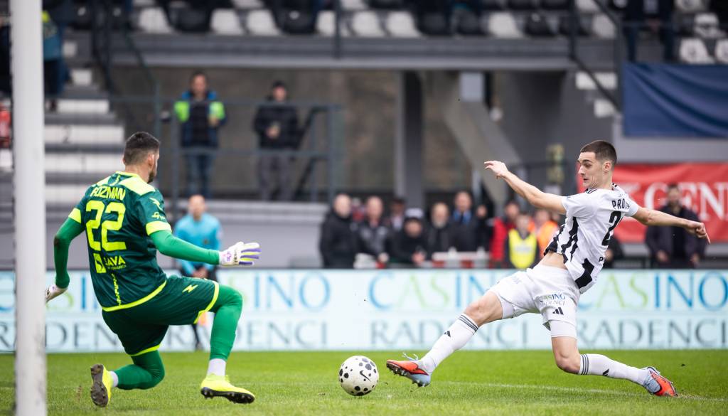 V ŽIVO: Celje - Mura 0:0*