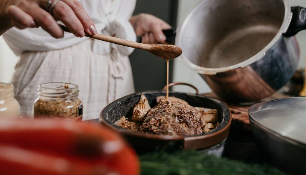 Iščete službo na Dolenjskem? Iščejo direktorja, kuharja in geodeta