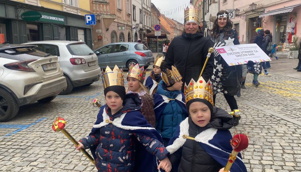 FOTO in VIDEO: Najmlajši so prevzeli pustno dogajanje na Ptuju
