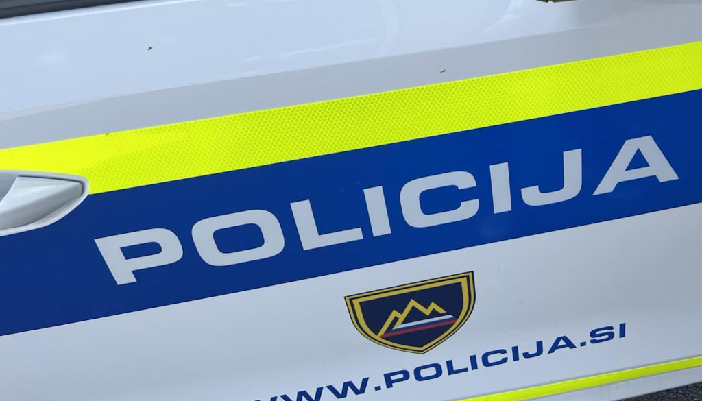 Včeraj v Ribnici vlomilci povzročili za več tisoč evrov škode