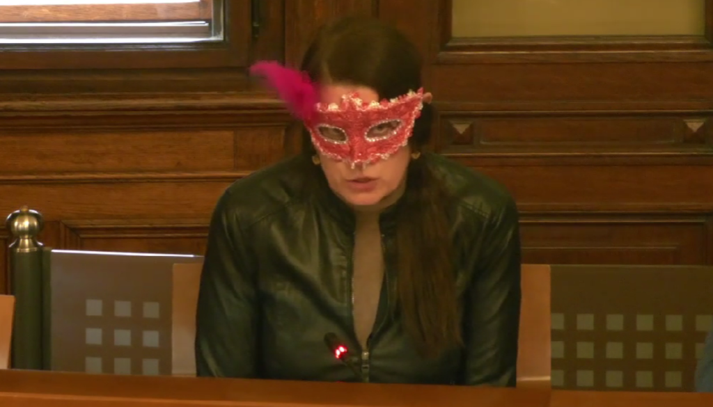 Načelnica Marija Fabčič z masko na obrazu o vpisu v ljubljanske vrtce: »Prostih mest je le 455!«