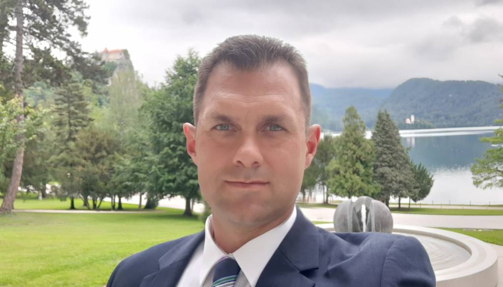 Danilo Bertoncelj kritizira župana, Toni Mežan na očitek: »Če bi bil na seji …«