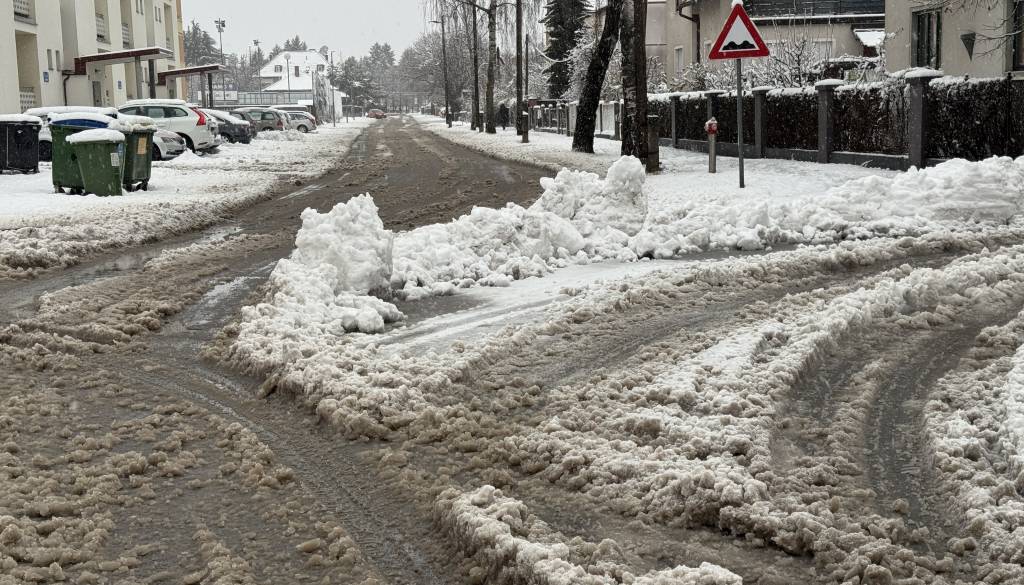 Največ snega na Kozjaku in Pohorju. Koliko ga je zapadlo v Mariboru?