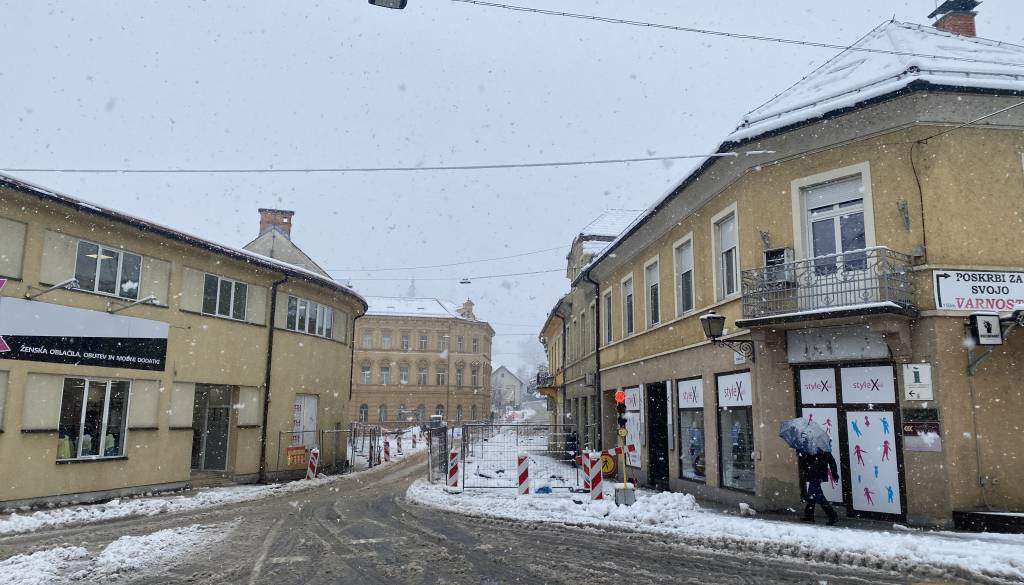 Po obilnem sneženju nadpovprečne temperature 