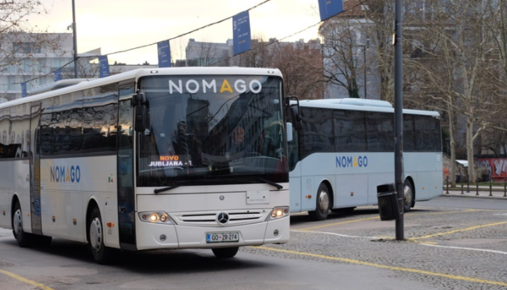 AAvtobusi Brnik–Ljubljana pilotno brez čakalnih vrst – po enem mesecu bo novost na vseh avtobusih!