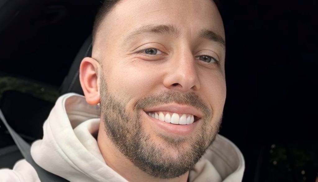 Na Brniku ob prihodu iz Dubaja pridržali znanega vplivneža