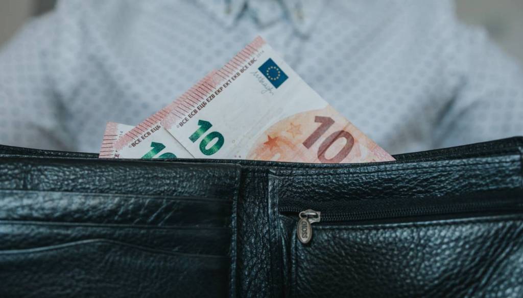 Z marcem višji otroški dodatek, štipendije, dodatek za velike družine