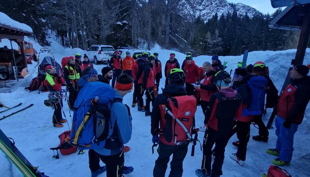 Gorski reševalci: »Nikoli več,« a potem se vrneš in prevzameš še večjo odgovornost v gorah