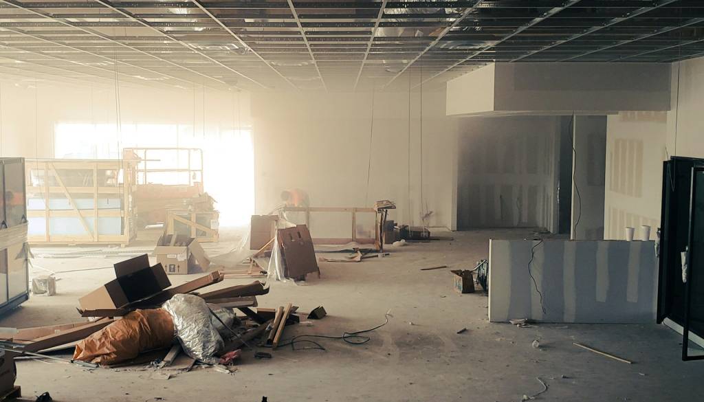 Tragično! Na Štajerskem delavca pokopala stena