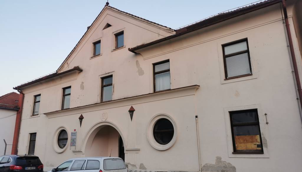 Pisarna v Partizanu na voljo za brezplačen najem