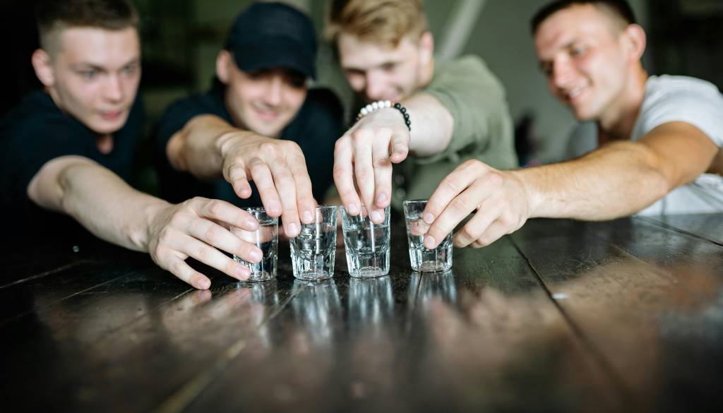 Prodaja alkohola in tobaka mlajšim od 18 let pod drobnogledom