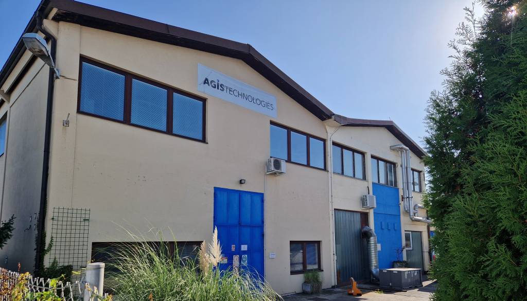 Prodaja premoženja Agis Technologies se nadaljuje, popravili bodo še streho objekta na Rajšpovi