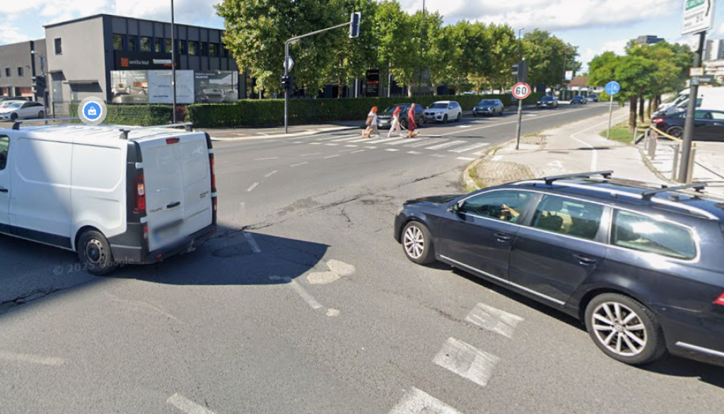 Bežigrad po rekonstrukciji v prometnem krču, vozniki obtičijo na Šmartinski