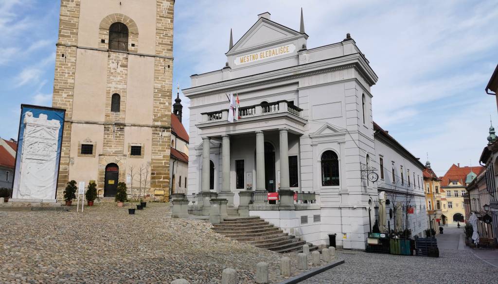 Spominska ura ob slovenskem kulturnem prazniku v Mestnem gledališču Ptuj