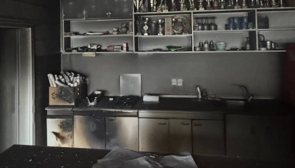 Po požaru v Kamniku najbolj prizadeti mladi. Klub poziva k pomoči