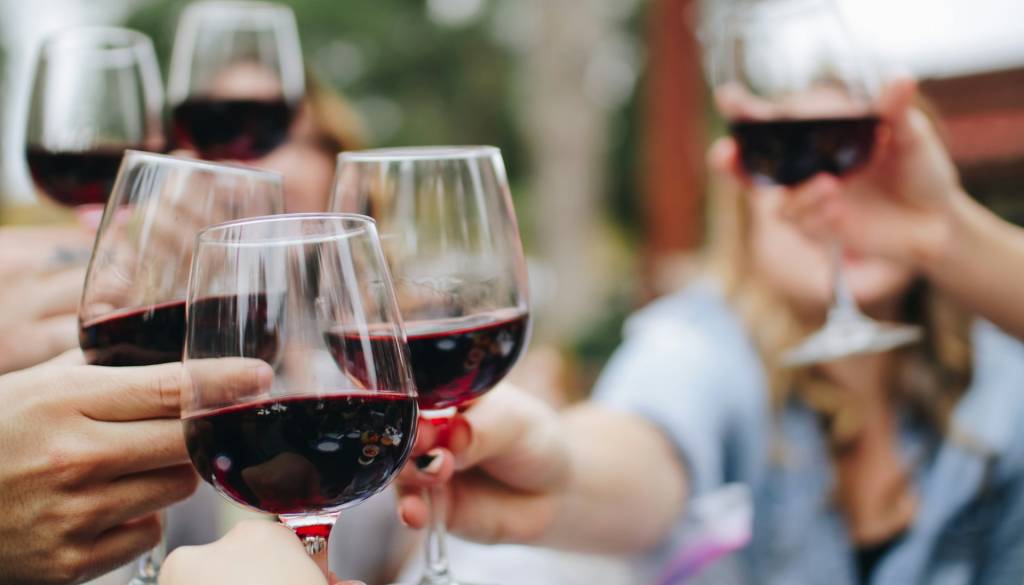 Ne pijte tega vina: Inšpekcija odredila takojšen odpoklic