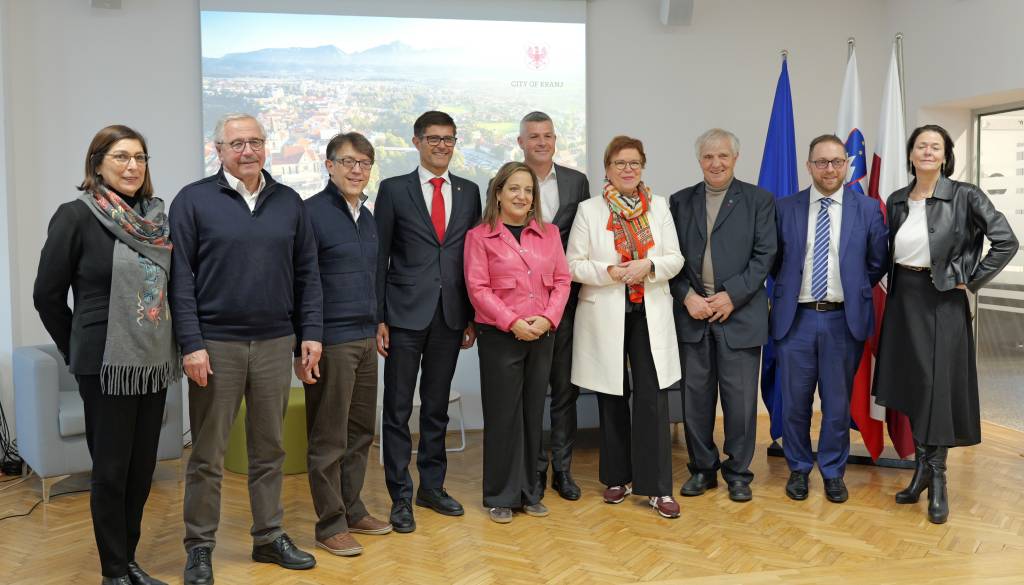 VIDEO in FOTO: V Kranj prišli EU poslanci, župan ponosno: »Mislim, da smo jih prepričali, da sodimo med vodilna mesta Evrope.«