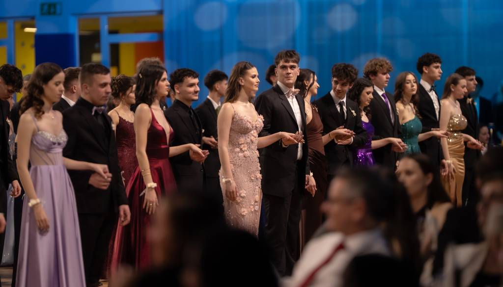 FOTO in VIDEO: Nepozaben večer za maturante Gimnazije Murska Sobota 