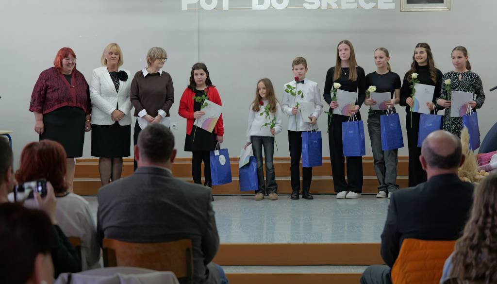 FOTO in VIDEO: V Turnišču s kulturnim programom obeležili slovenski kulturni praznik