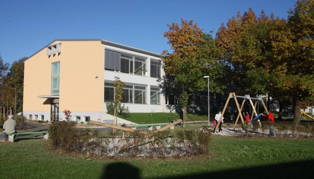 OŠ Koseze brez izolacije in s starimi grafiti, prenova obstaja le na papirju