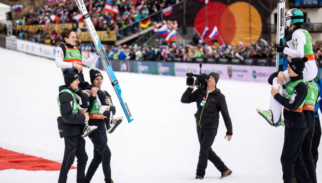 Srebro z bridkim nasmehom, Domen Prevc danes v lov po prvi olimpijski naslov