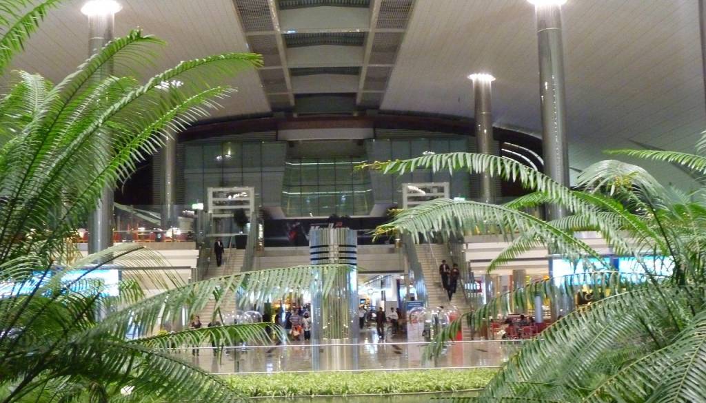 Ob zaprtju zračnega prostora v Dubaju obtičali tudi Slovenci, toliko jih čaka na vrnitev domov