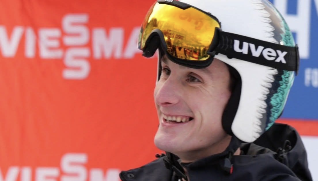 Domen Prevc podrl rekord brata Petra in poletel do novega zlata