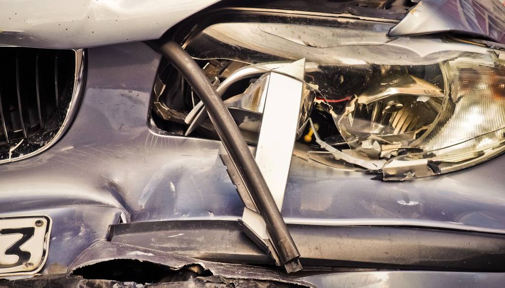 Hudo trčenje na Gorenjskem: Voznica po nesreči končala v UKC Ljubljana