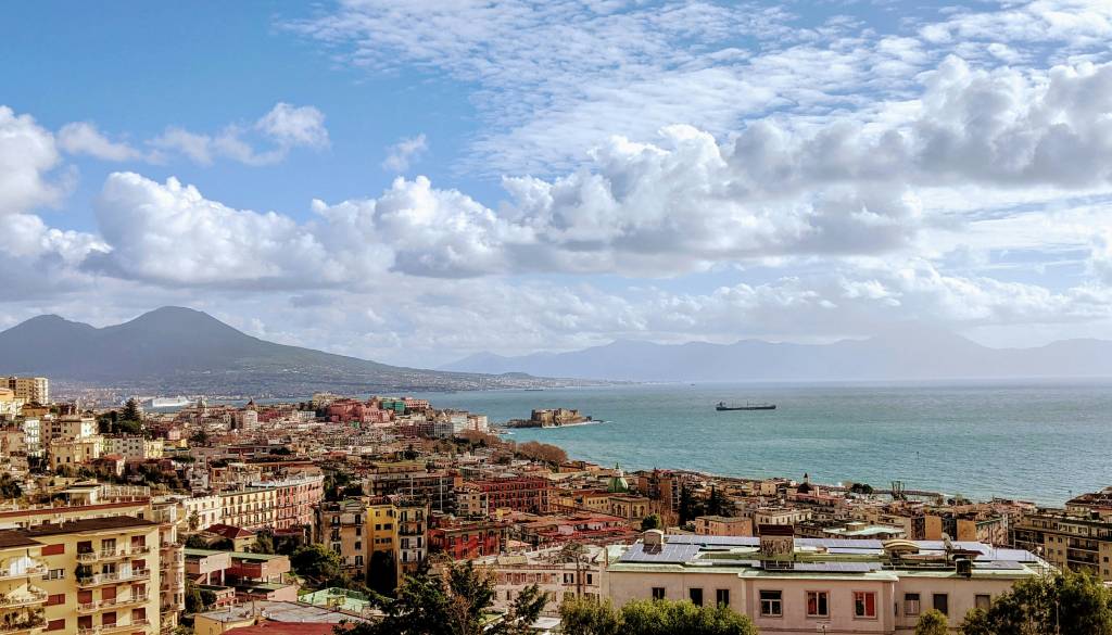 Pred obalo Italije močan potres, tresenje čutili tudi v Sloveniji